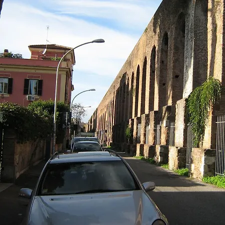 Happy Friends Apartment Rome
